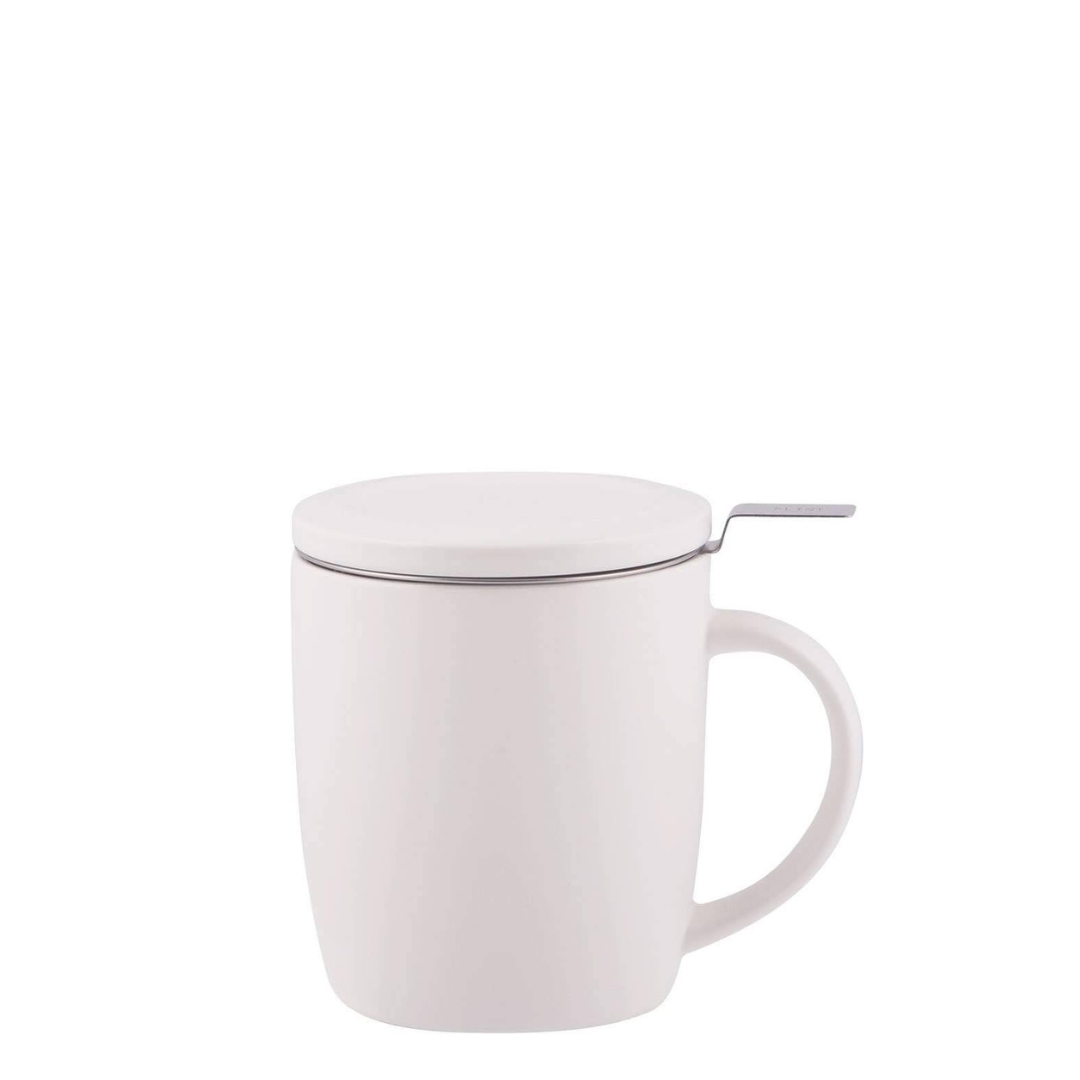 Weiße Teetasse mit Teesieb